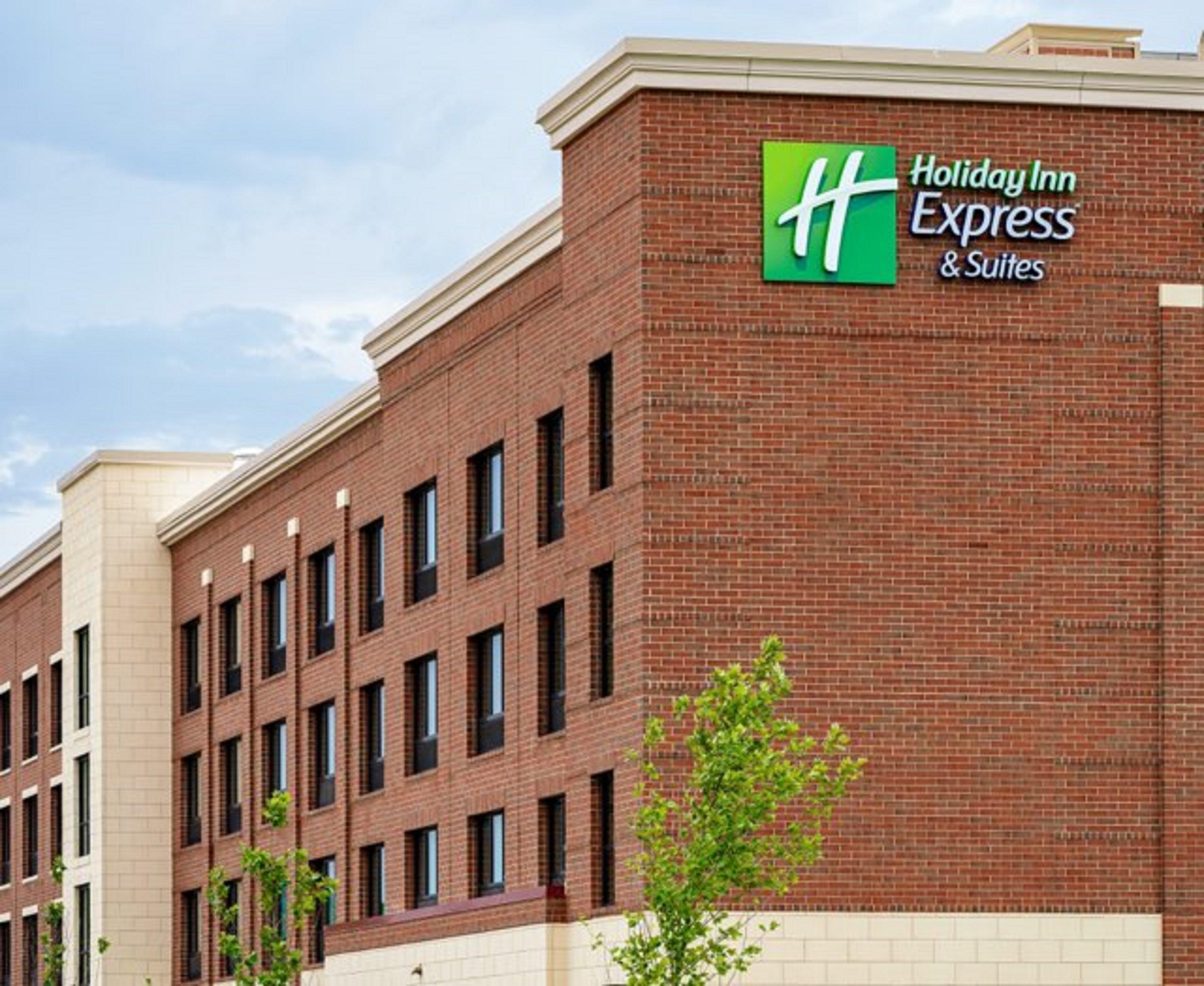 Holiday Inn Express & Suites Franklin - Berry Farms By Ihg Dış mekan fotoğraf